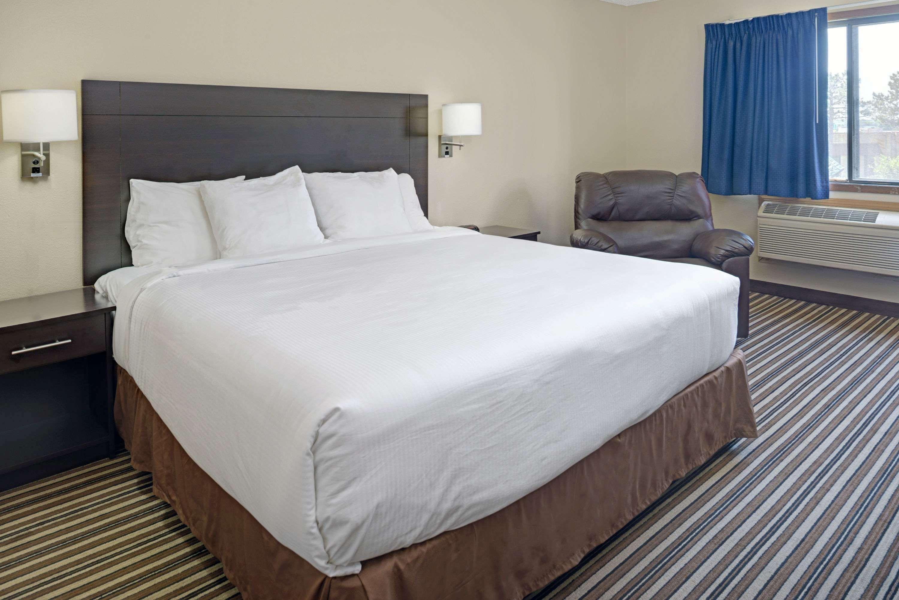 Super 8 By Wyndham Omaha I-80 West Hotel Exterior photo
